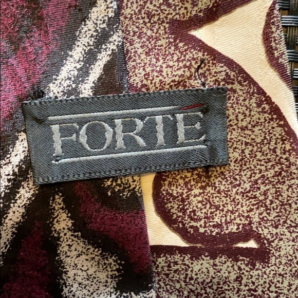 Made in USA abstract tie - Picture 3 of 4